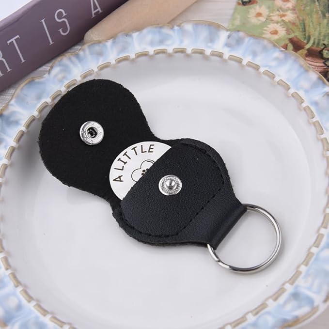 Xiyantiji Memorial Gifts for Loss of Dog Cat Leather Pocket Hug Keychain Remembrance Bereavement Gifts for Pet Owner Friends