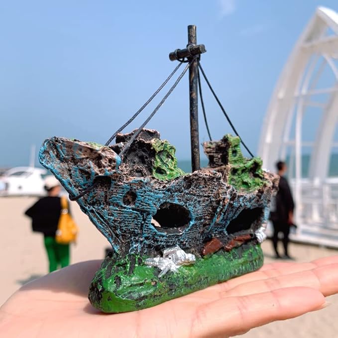 Aquarium Shipwreck Decoration + Little Diver Floating Fish Tank Decoration, Fish Tank Ornaments
