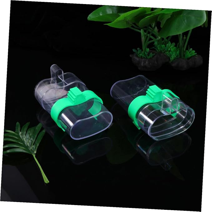 GLEAVI 4pcs Plastic Parrot Feeder and Vegetable Clips Set, Multi-Function Bird Feeding and Watering Supplies for Cage Accessories, Convenient Household Parrot Accessory