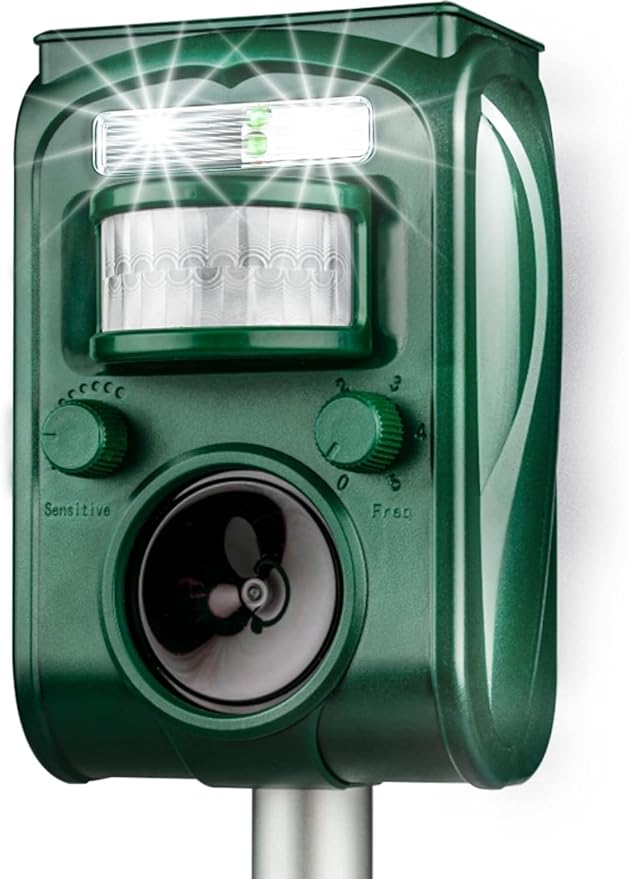 Ultrasonic Solar Animal Repeller - Cat Repellent Outdoor Motion Activated with LED Flashing Light Waterproof Squirrel Raccoon Skunk Fox Deer Repellent Device for Lawn and Garden
