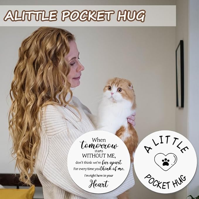 Xiyantiji Memorial Gifts for Loss of Dog Cat Leather Pocket Hug Keychain Remembrance Bereavement Gifts for Pet Owner Friends