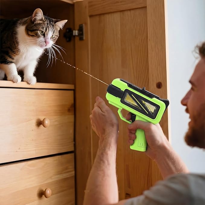 Geelin 2 Pcs Squirt Spray for Cats Dogs Cute Green Training Squirt for Cats Deterrent Water Spray Pistols for Dogs Pets Training