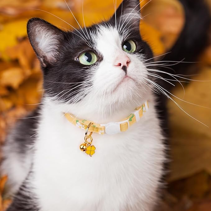 2 Pack Cotton Breakaway Cat Collar Green and Yellow Flowers Pendant Cute Kitten Cat Collar with Bell