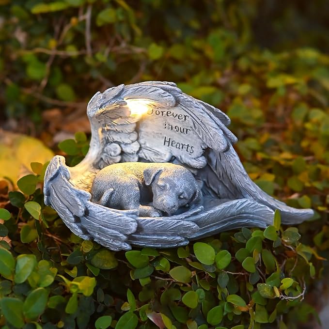 VEEKI Dog Memorial Gifts for Loss of Dog, Peaceful Sleeping Solar Angel Dog Statue Outdoor Waterproof, Resin Dog Figurine Pet Memorial Stone for Garden Grave Markers, Loss of Pet Sympathy Gift (Dog)