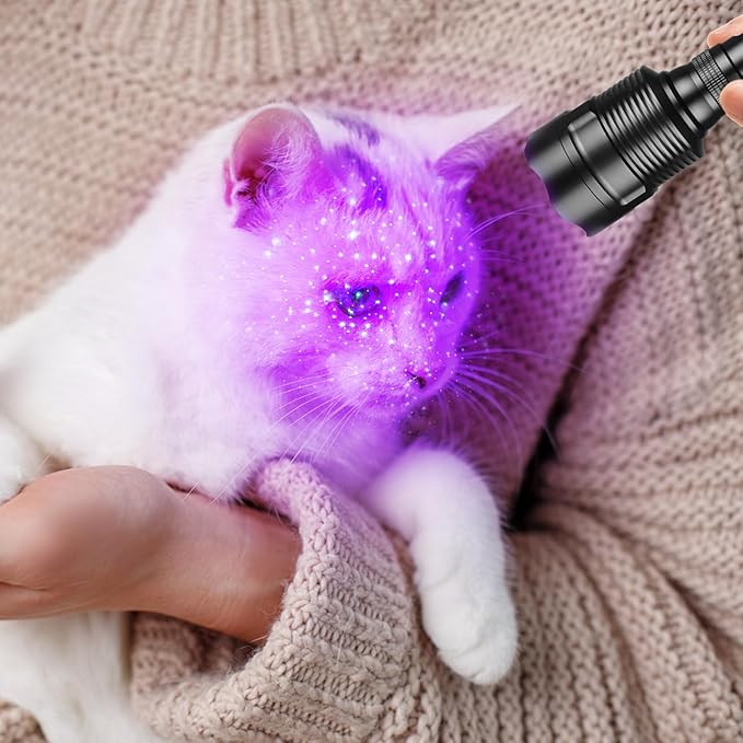 UniqueFire UV500 395nm Flashlight with 5 LEDs Suitable for Pet Urine Finding & Mineral, Antique Detection, Scorpion Search, etc