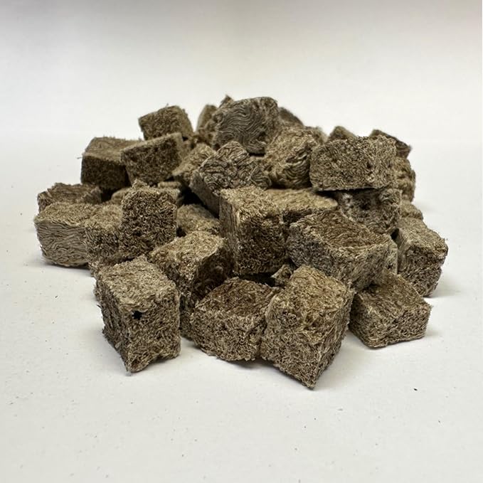 Freeze Dried California Blackworms - All Natural - (100+ Cubes) - Perfect for Marine & Tropical Aquariums - High Protein, No Preservatives - Ideal Live Blackworms Alternative Fish Food (25 Grams)