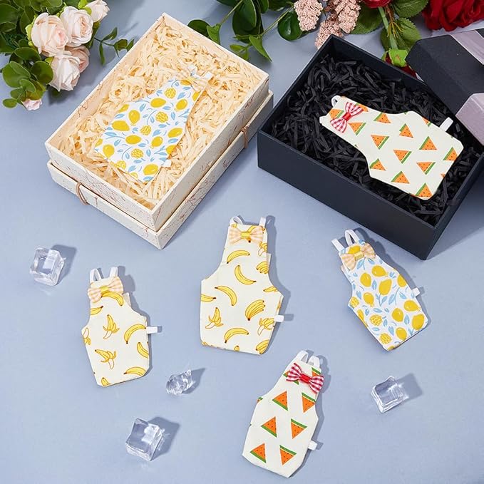 SUPERFINDINGS 6Pcs Bird Diaper Reusable Parrot Nappy with Washable Waterproof Cute Urine Wet Suit Red White Yellow Costume Cockatiel Clothes with Elastic Rope for Parrots Cockatiel Pet Birds(S-M)