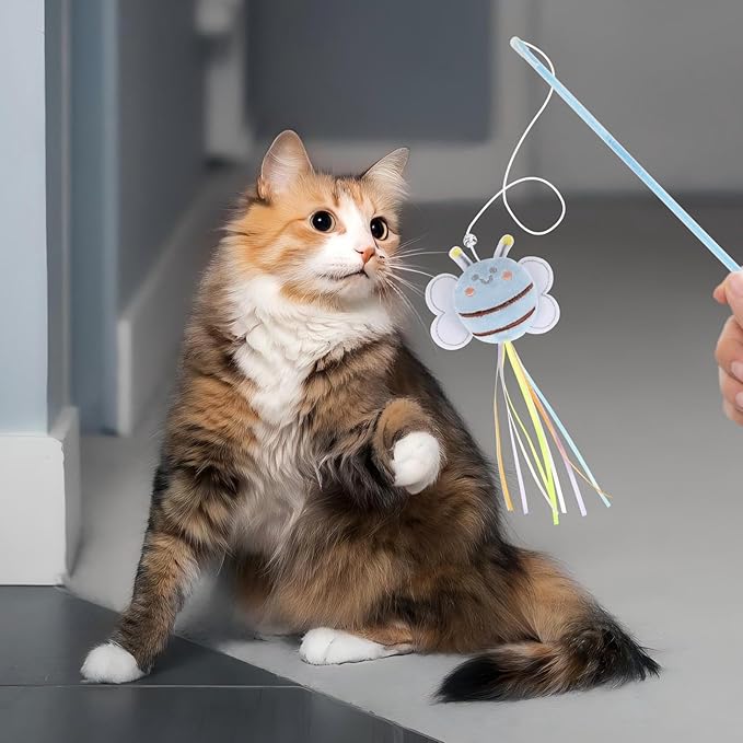 NOWFRESH Cat Wand Toy Set, 2 PCS Interactive Cat Teaser Wands with Cute Red Snake & Green Snake Designs, Equipped with Bells and Streamers to Captivate Your Cat’s Attention