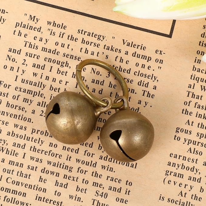 4 Pcs Dog Collar Bells, Bells for Cat Collars, Pet Training Bell, Copper Bell, Loud Charms for Dogs and Cats, Pet Pendant Accessories, Anti-Lost