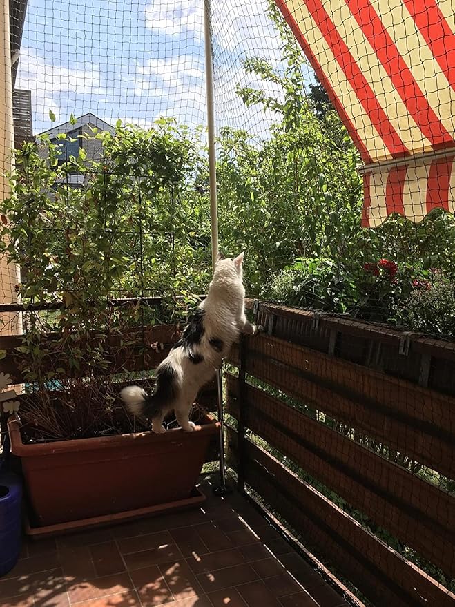 Cat Netting Balcony 10 * 26ft Pet Mesh Fence for Balcony Black Nylon Balcony Netting for Pets Anti-Fall Cat Net for Balcony and Windows