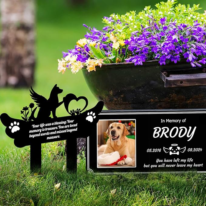 Metal Dog Grave Markers, Waterproof & Sun-Proof, Personalized Pet Memorial Stake, 13.7in (Dog)