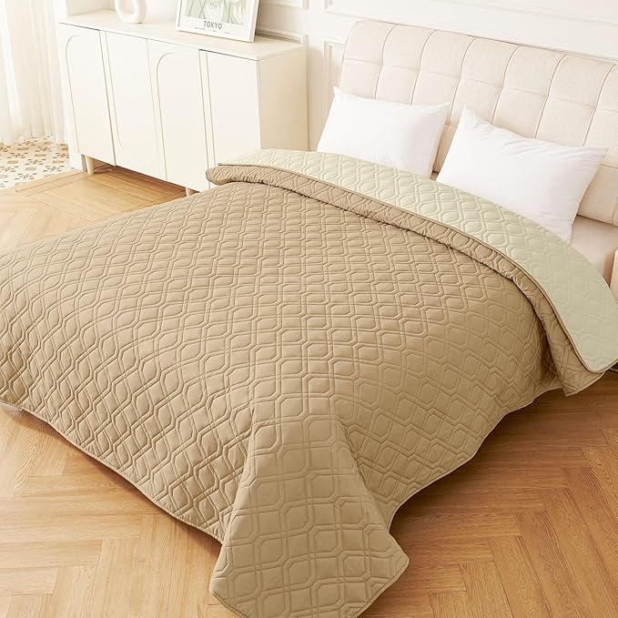hyha Waterproof Dog Bed Blanket, Soft Pet Blankets, Waterproof Couch Cover for Dogs, Reversible Sofa Covers Washable for Furniture (82x82 Inch, Camel/Beige)