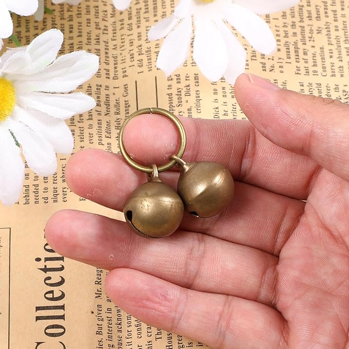 4 Pcs Dog Collar Bells, Bells for Cat Collars, Pet Training Bell, Copper Bell, Loud Charms for Dogs and Cats, Pet Pendant Accessories, Anti-Lost