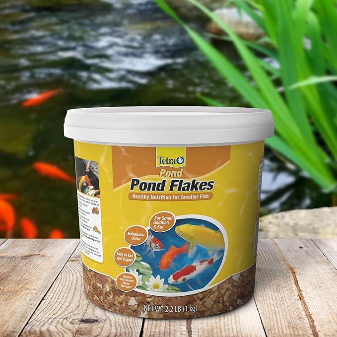 Tetra Pond Flakes Complete Nutrition for Smaller Pond Fish, Goldfish and Koi Fish, 2.2 Pounds