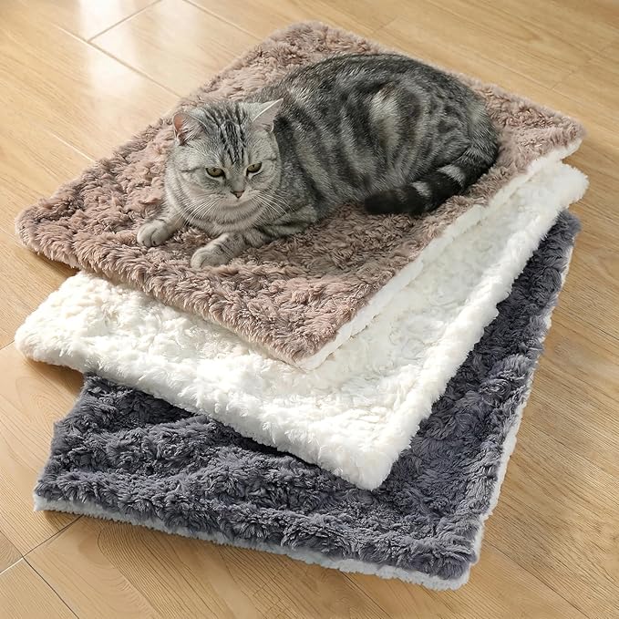 Cat Blanket for Indoor Cats Ultra-Soft Plush Small Blanket Machine Washable Cozy Calming for Kittens Cats Bed Couch Car 21"x18" Coffee