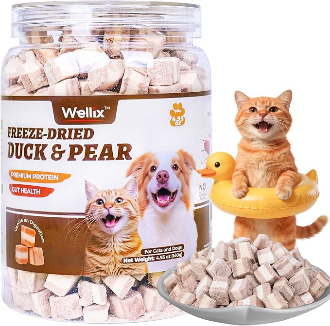 Wellix Freeze Dried Duck&Pear Treats for Cats&Small Dogs - Natural Freeze Dried Cat Treats for Gut,Digestion Healthy - High-Protein Food Topper for Kittens Training Snacks 4.93oz