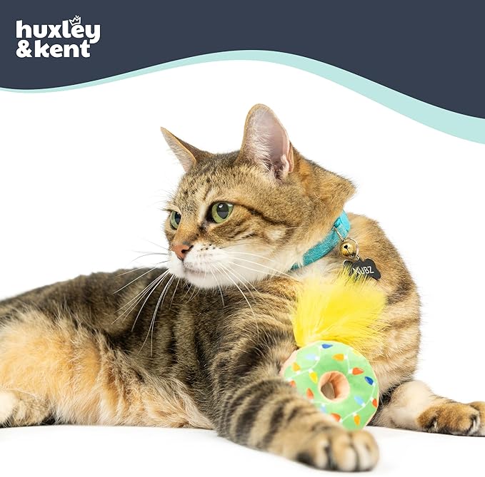 Huxley & Kent Plush Cat Toy - Holiday Interactive Catnip Toy for Cats & Kittens - Soft with Crinkle & Catnip - Fun Indoor Play - Lit Donut