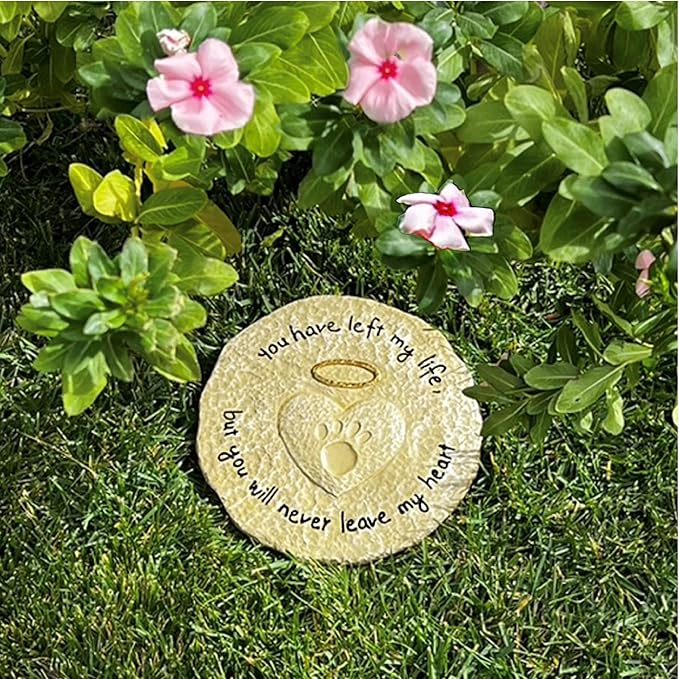 Lily's Home Pet Memorial Stone - Cat or Dog Grave Marker - Durable Waterproof Garden Memorial Stone for Indoor and Outdoor Use - Sympathy Gift for Pet Loss - Heart with Paw