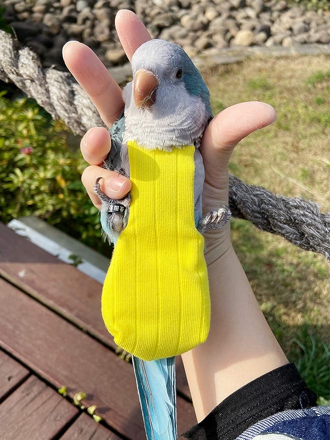 Parrot Bird Diapers, Birds Flight Suit, Parrot Clothes, Pet Animal Costumes, Bird Clothes, Cockatiel Bird Diaper, Pet Bird Diapers, Parrot Flight Suit, Bird Parrot Clothes (Yellow, L)