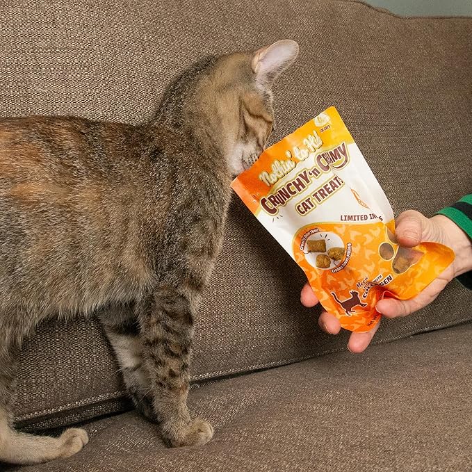 Fieldcrest Farms Nothin’ to Hide Collagen Cat Treats – Crunchy & Creamy Cat Snacks, High-Protein Treats for Healthy Skin, Coat & Joints, Chicken Flavor, 3 oz.